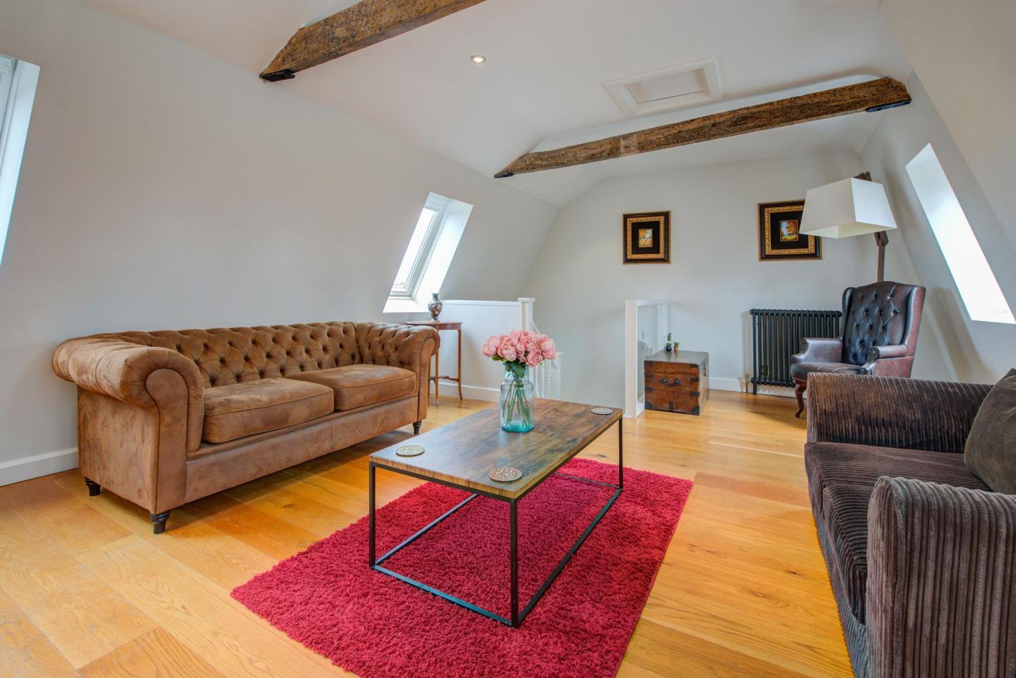 Stylish Townhouse, Work Desk, Fast Wi-Fi, Sleeps 6 Stamford Exterior photo